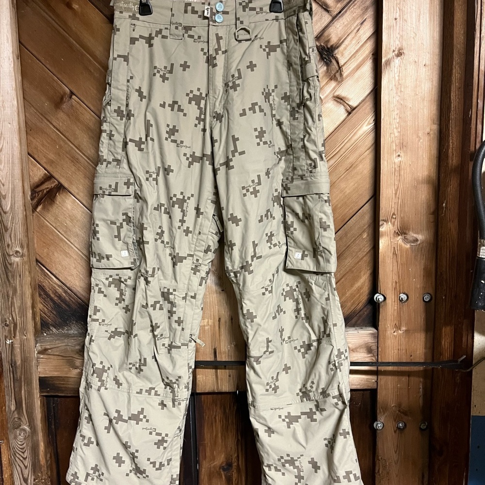 Planet Earth outerwear snowboarding pants